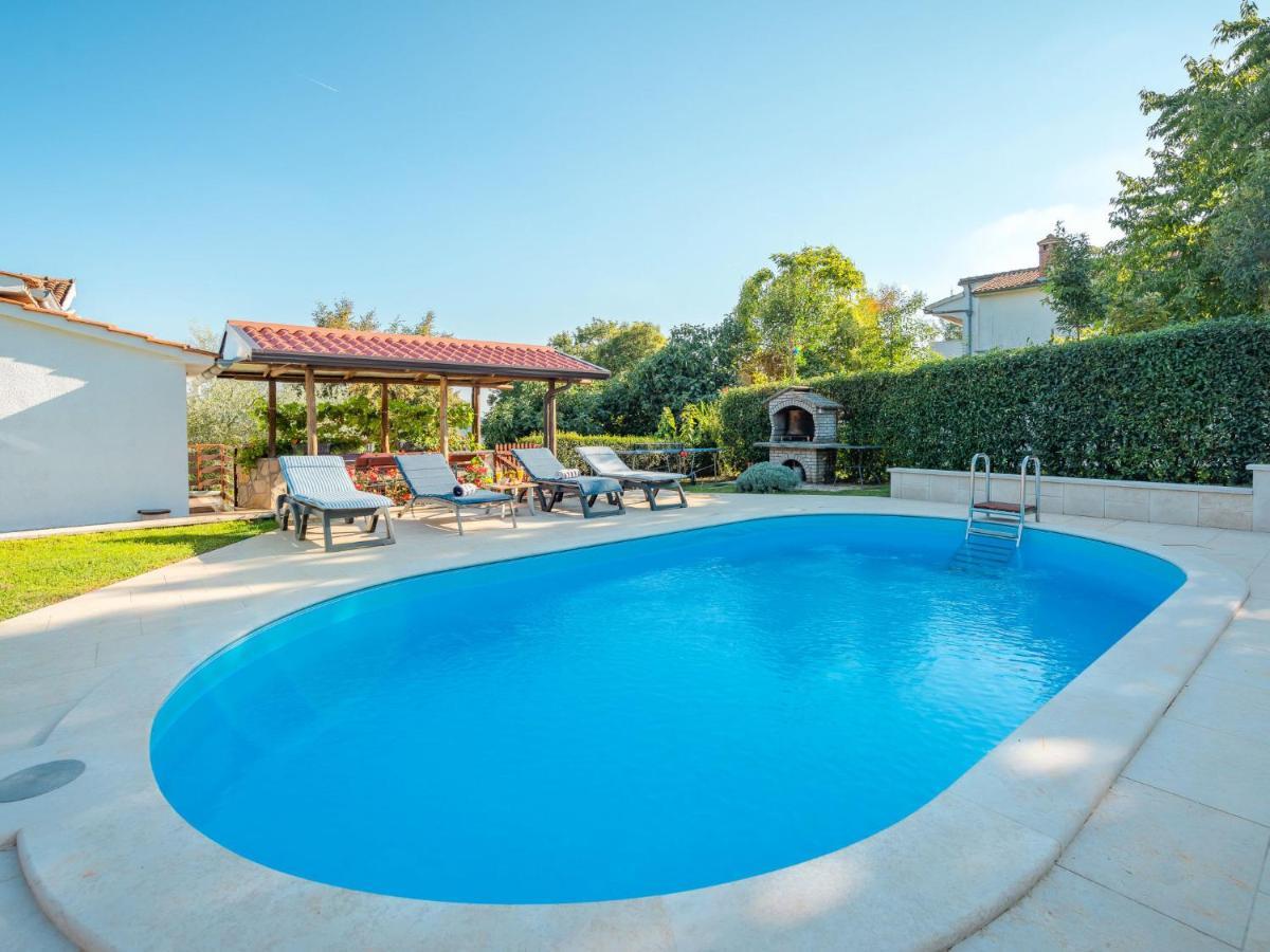 Holiday Home Hacienda - Pzn316 By Interhome Tinjan Exterior photo