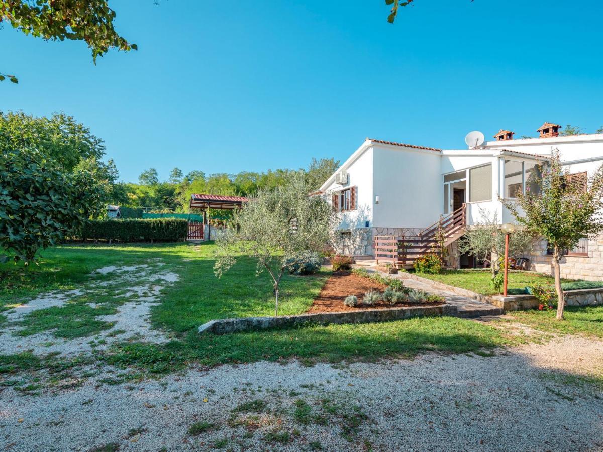 Holiday Home Hacienda - Pzn316 By Interhome Tinjan Exterior photo
